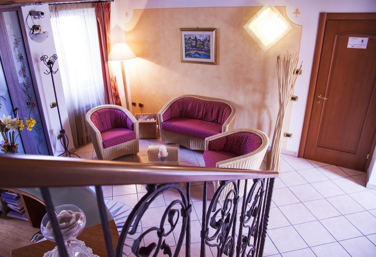 Residenza Il Giglio Bed & Breakfast Mozzecane Exterior photo