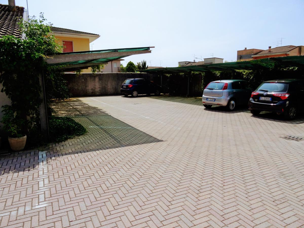 Residenza Il Giglio Bed & Breakfast Mozzecane Exterior photo